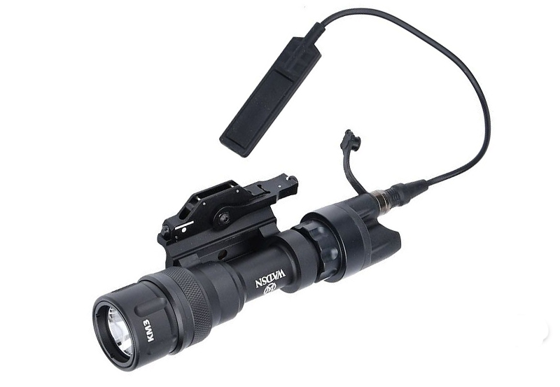 Đèn pin SureFire M952V màu đen
